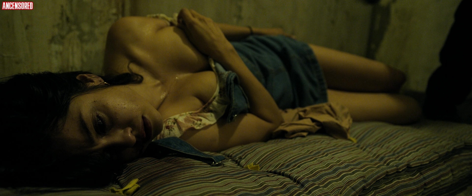 Горячая Иветт Монреаль на жарких фото.