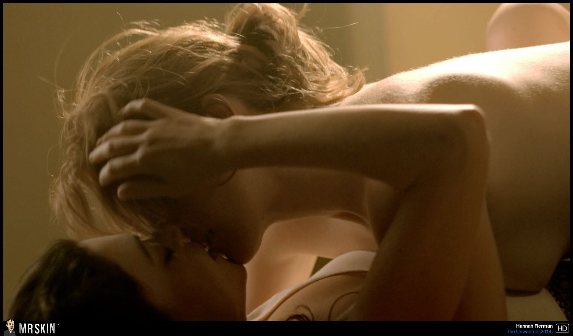 Горячая Ханна Фирман на жарких фото.